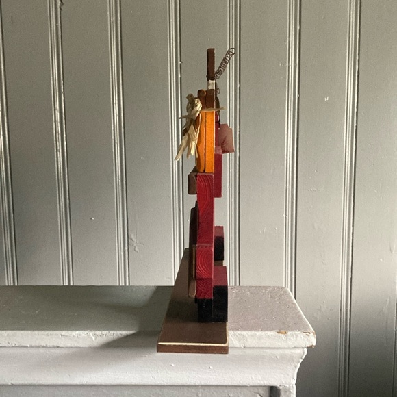 NWT Large- Hello Fall- Red Wooden Farmtruck with 3 Pumpkins Decoration w/ Base - Picture 7 of 17